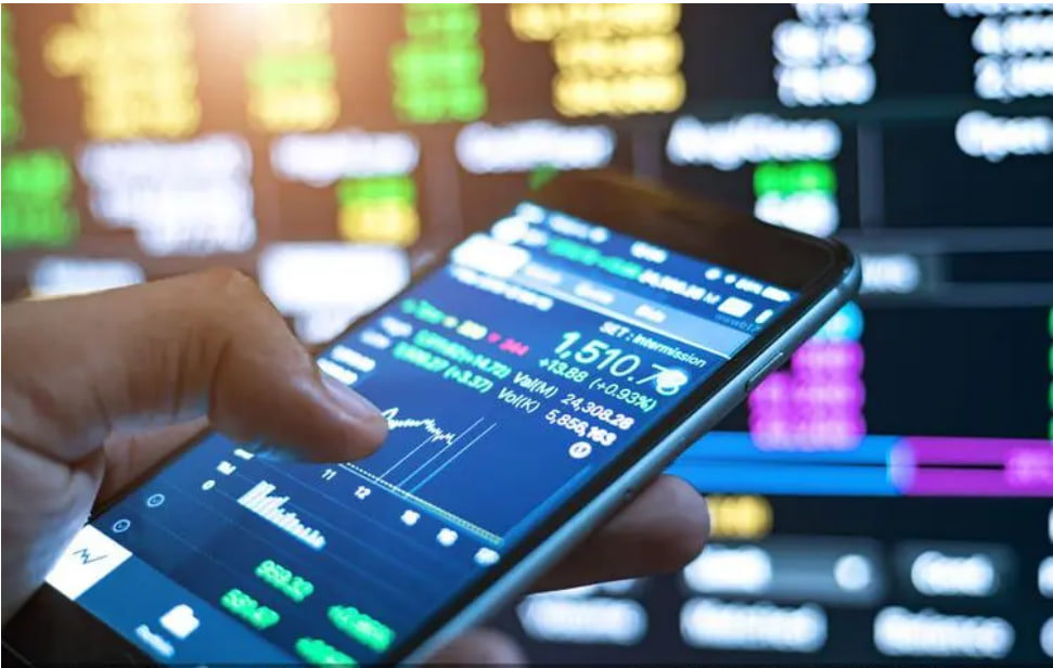 实盘配资查询平台 ETF最前线  平安中证光伏产业ETF(516180)下跌207%，HJT电池主题走弱，中利集团上涨417%